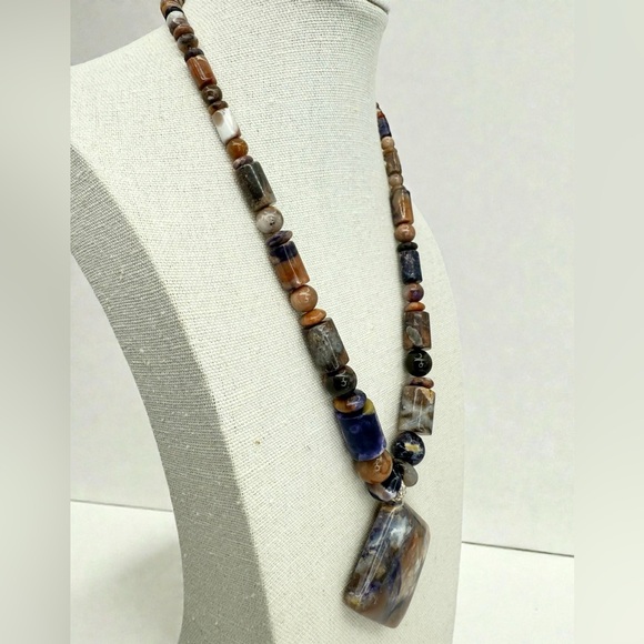 Vintage Retired Jay King Pink Cedar Stone Necklace – South African Mine Find - Picture 5 of 17